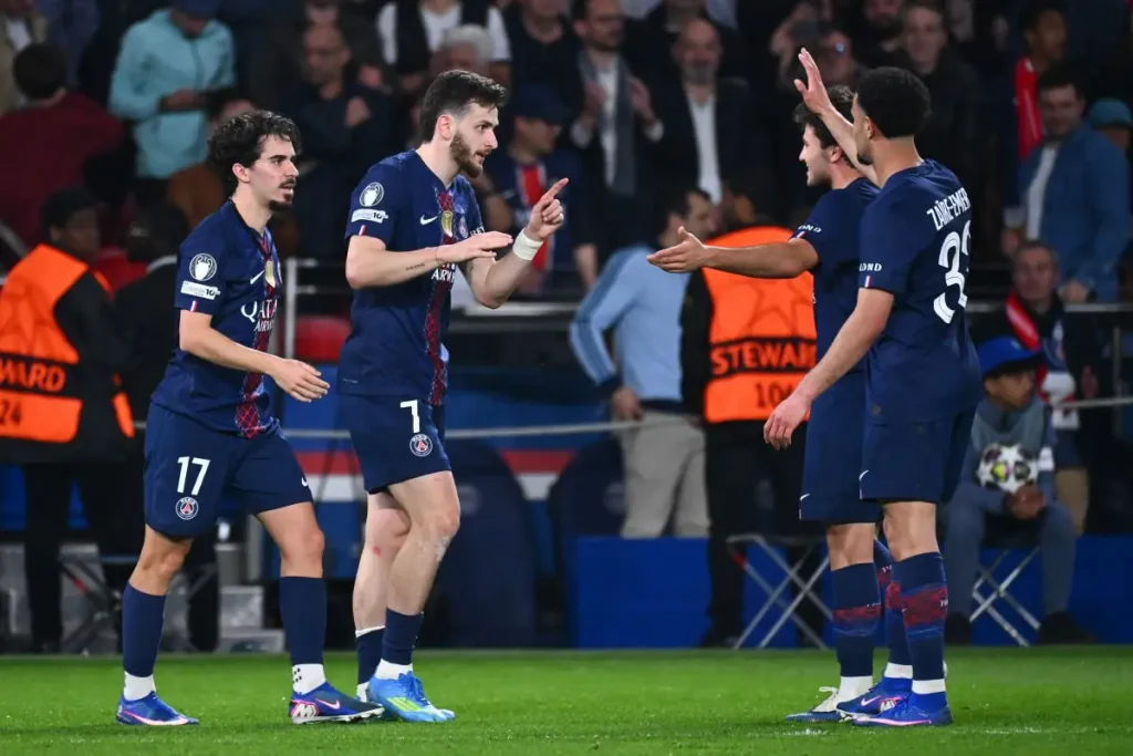 PSG trionfa 2-0 sul Liverpool grazie a Douè e Kvaratskhelia, prestazione eccezionale!