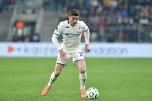 Fiorentina trionfa sulla Lazio e avvicina la salvezza in campionato.