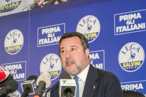 Salvini: “Ue sorda e assente, urge un cambiamento delle regole europee”
