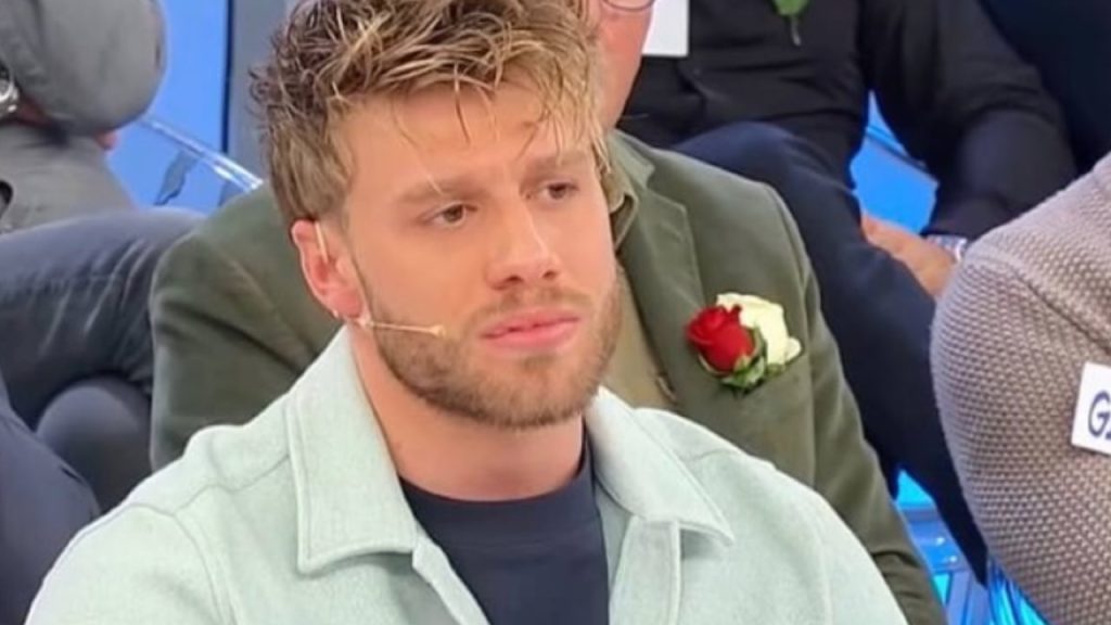 Marco Veneselli attacca Sara Gaudenzi post-scelta: una frecciatina che non passa inosservata.