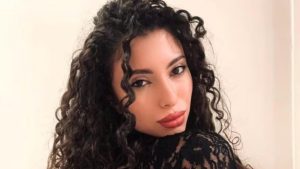 Grande Fratello Vip: la fidanzata di Todaro chiarisce, “Non entrerà nella Casa”.