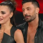 Bianca Guaccero e Giovanni Pernice: chiarimenti sulla presunta gravidanza della conduttrice.