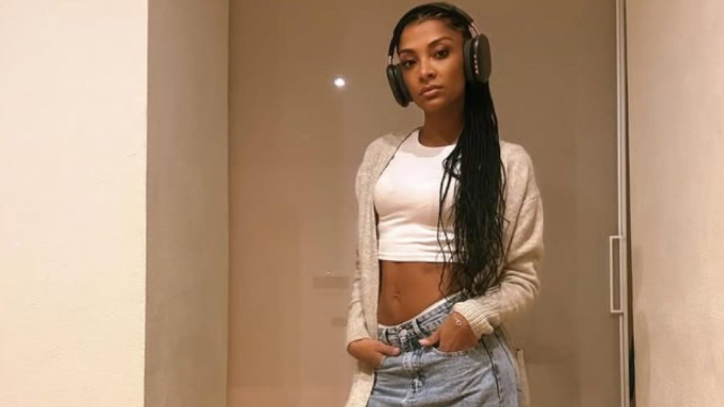 Jessica Pittari di Uomini e Donne ritrova l’amore con Francesca. Ecco la loro storia.