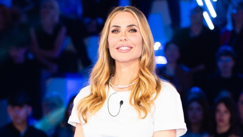 Grande Fratello Vip: diretta della tredicesima puntata, martedì 28 aprile, emozioni e colpi di scena!