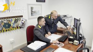 Frode fiscale nella grande distribuzione: sequestro di beni per 30 milioni di euro.