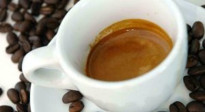 Caffè: quante tazzine al giorno per proteggere il cervello dalla demenza? Scoprilo ora!