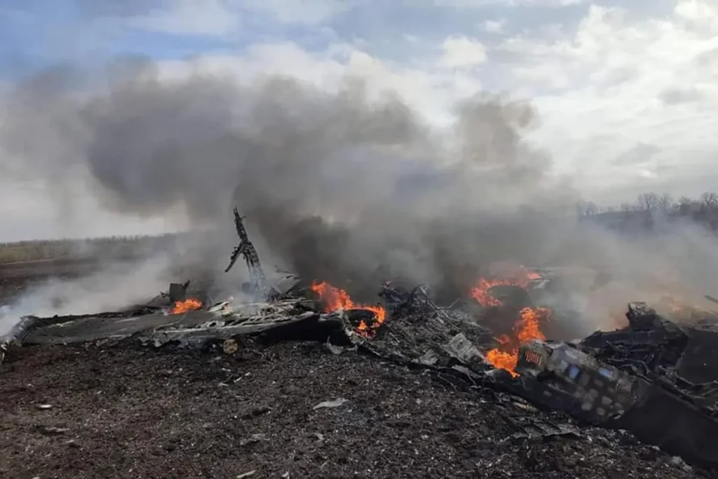 Tragedia in Crimea: aereo militare russo si schianta, 29 vittime.