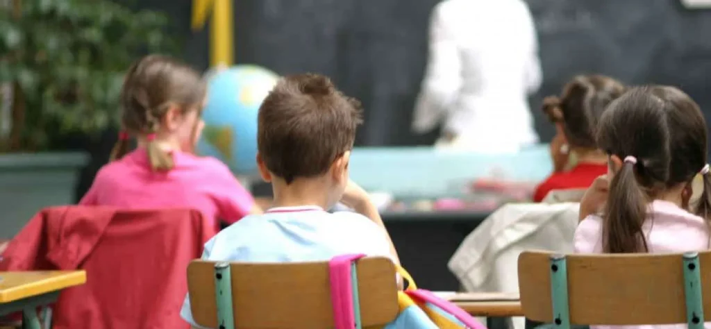 Formazione docente fondamentale: comprendere l’autismo va oltre il semplice test online.