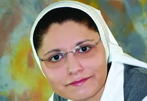 Scuole paritarie: Suor Anna Monia Alfieri sfida i luoghi comuni e promuove serietà educativa.
