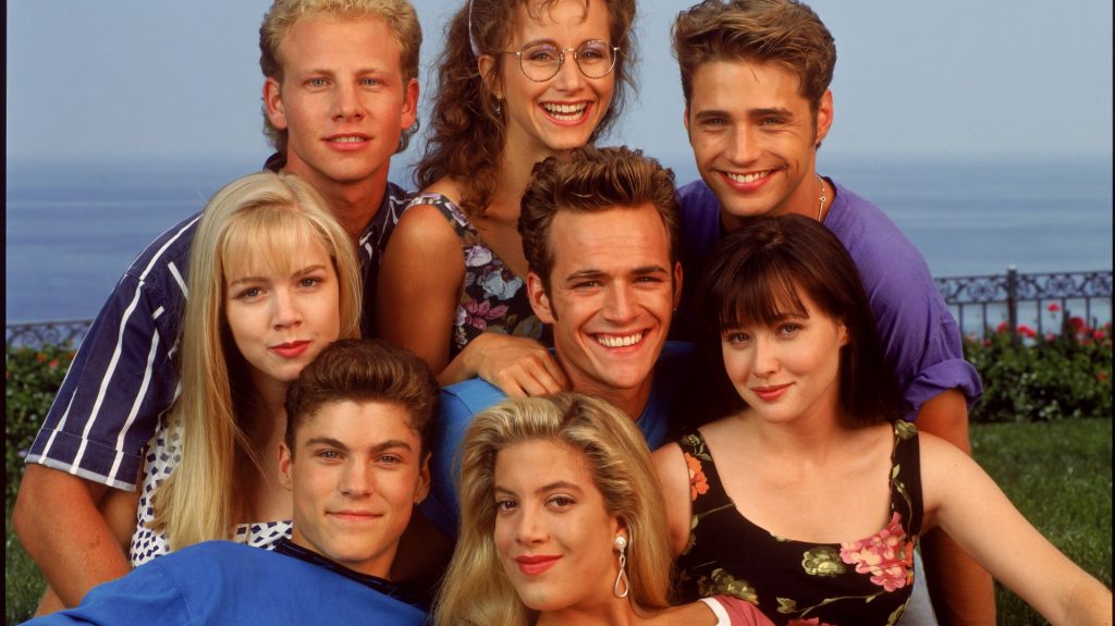 Ritorno a Beverly Hills: Brenda e Dylan rivivono emozioni indimenticabili con gli amici!