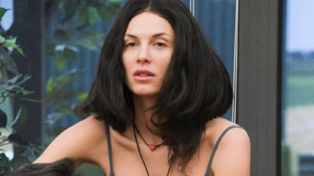 Blu ha creato un fidanzato immaginario: la sorprendente storia di Carlotta Cocina