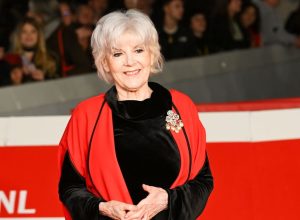 Caterina Caselli 80 anni: musica, coraggio e il talento che ha scoperto l’Italia