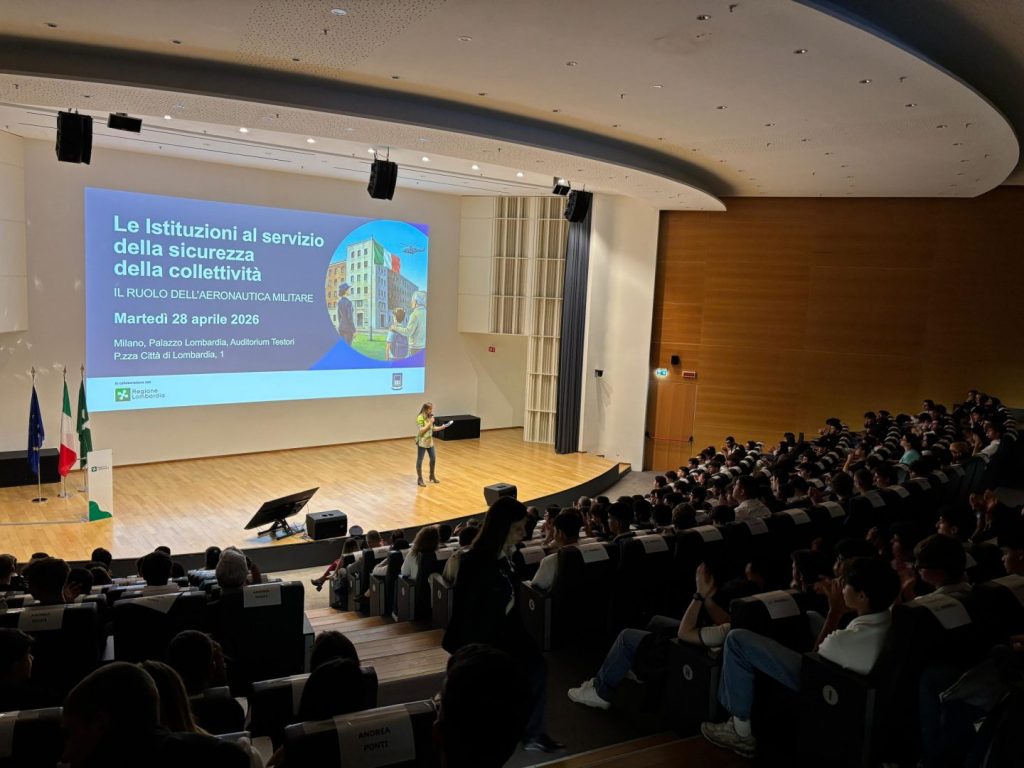 Dibattito tra Regione Lombardia e Aeronautica Militare su sicurezza con studenti