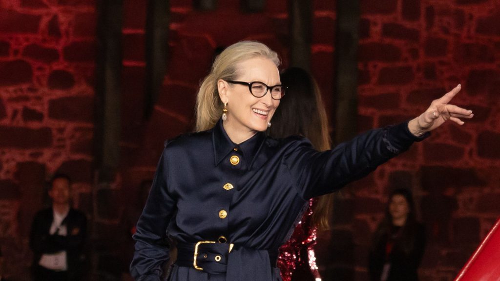 Meryl Streep sfoggia scarpe iconiche mentre cresce l’attesa per The Devil Wears Prada 2.