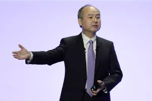 SoftBank lancia una compagnia di robotica per data center e mira a un’IPO da 100 miliardi.