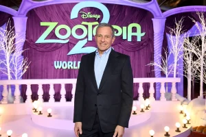 Bob Iger torna advisor in Thrive Capital dopo l’uscita da Disney.