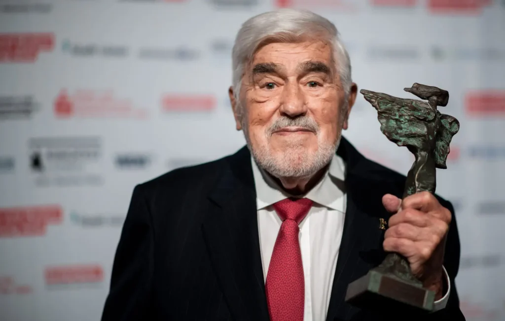 Addio a Mario Adorf, celebre attore scomparso all’età di 95 anni