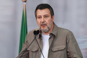 Salvini: Maggiori investimenti per supportare famiglie e imprese in difficoltà.