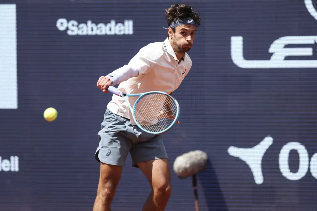 Tennis: Musetti, Sonego, Darderi e Cobolli trionfano all’esordio tra Barcellona e Monaco.