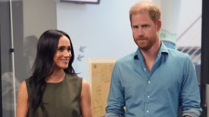 Harry e Meghan infrangono le regole stabilite dalla Regina Elisabetta per loro.