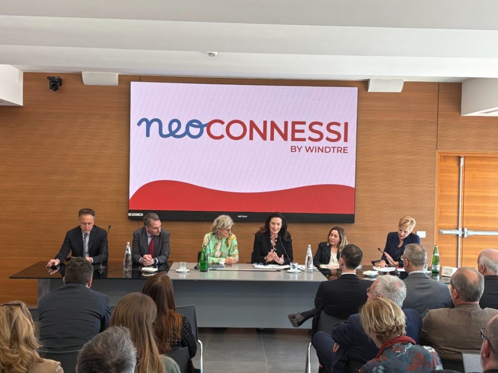 NeoConnessi: +8% di competenze digitali per studenti delle elementari con Wind Tre.