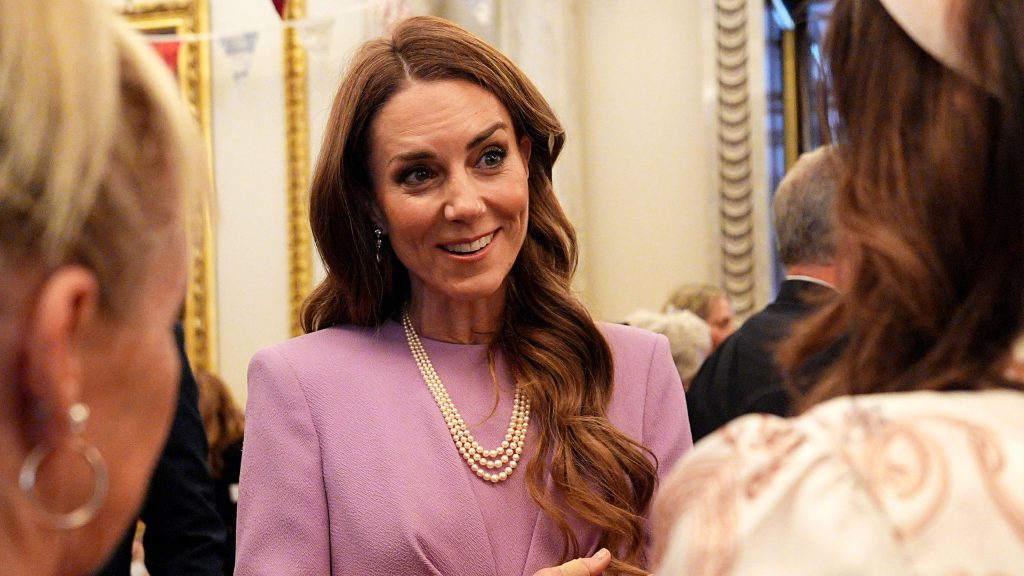 Kate Middleton rivela perché trova difficili i grandi eventi reali e cosa le è stato detto.