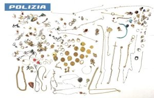 Cagliari: due arresti per estorsione in truffe agli anziani, una denuncia per ricettazione.