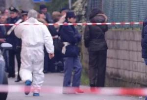 Tragedia a Bisceglie: uomo spinge la moglie dal balcone e si suicida.