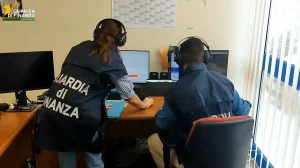 Smantellata rete di favoreggiamento all’immigrazione clandestina: 61 indagati per false residenze.