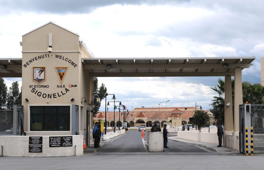 Crosetto blocca uso base di Sigonella agli Stati Uniti, Palazzo Chigi sottolinea rapporti solidi.