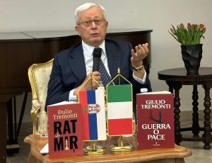 Giulio Tremonti discute “Guerra o pace” all’Ambasciata di Serbia a Roma.
