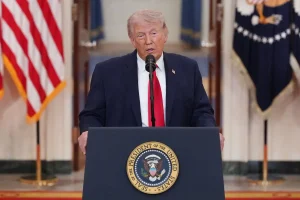 Trump: “Iran in crisi, successi significativi e colpi decisivi in arrivo nelle prossime settimane.”