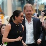 Harry e Meghan stupiscono con la loro prima tappa in Australia.