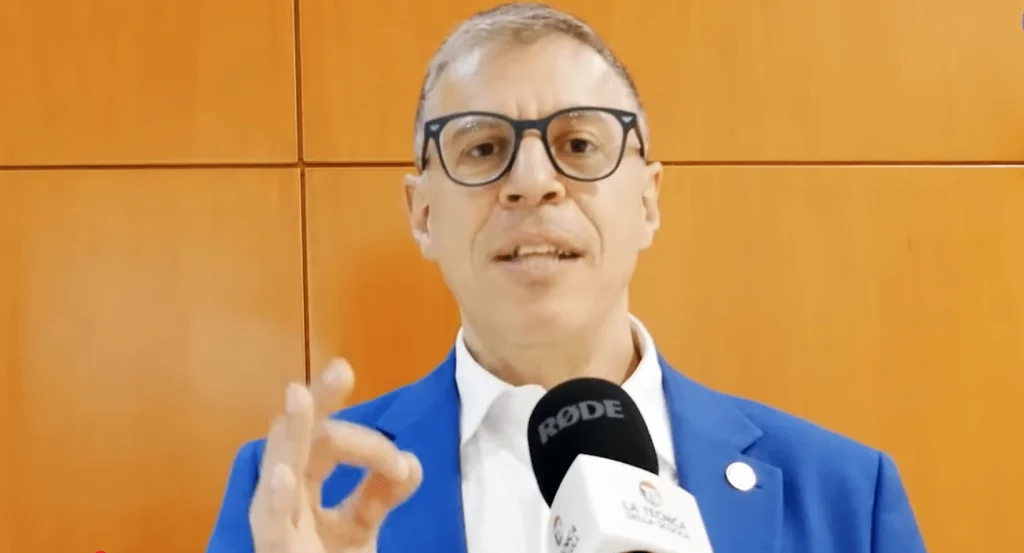 La scuola è comunità, non caserma: basta sanzioni e conflitti per la carriera.