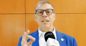 La scuola è comunità, non caserma: basta sanzioni e conflitti per la carriera.