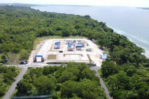 Piano per villaggio di pescatori in Papua indonesiana provoca opposizione indigena.