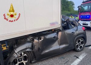 Tragico incidente sulla tangenziale ovest di Milano: muore un uomo di 66 anni.