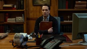 Widow’s Bay: il sindaco affronta sfide oscure e maledizioni in un misterioso villaggio.