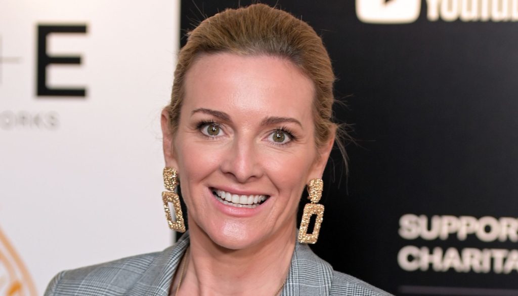 Gabby Logan’s timeless office look: un’ispirazione perfetta per la primavera.