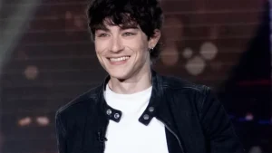 Federico Russo: la verità sul suo nuovo lavoro da commesso spiegata da lui stesso