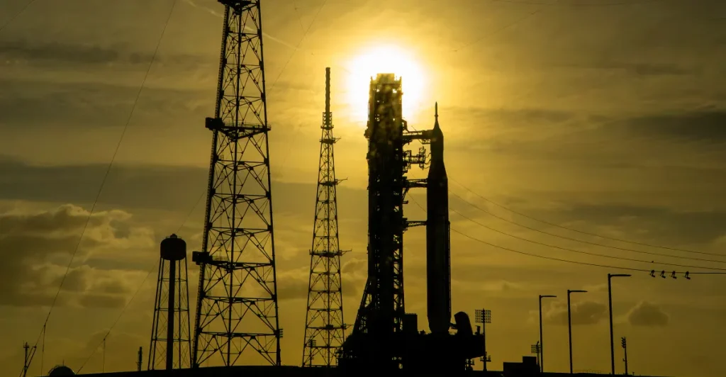 Il progetto della base lunare Artemis solleva dubbi legali significativi.