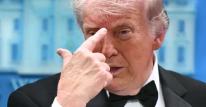 Video di complotto sullo sparo al WHCD continuano a diffondersi in rete.