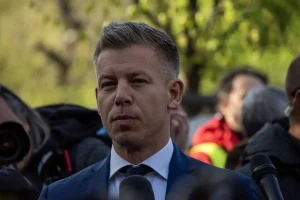 Ungheria: Magyar ottiene due terzi dei seggi, chiude l’era di Orbán.