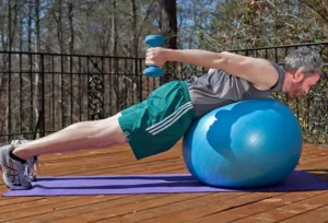 Allenamento efficiente a casa: esercizi senza palestra per restare in forma ogni giorno