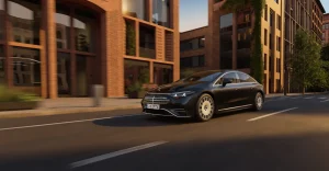 Mercedes EQS: ricarica rapida e autonomia straordinaria per un viaggio senza pensieri.