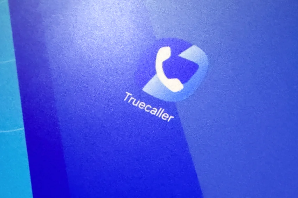 Truecaller affronta crescenti sfide mentre la crescita della sua piattaforma raggiunge un traguardo importante.