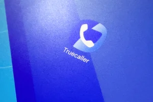 Truecaller affronta crescenti sfide mentre la crescita della sua piattaforma raggiunge un traguardo importante.