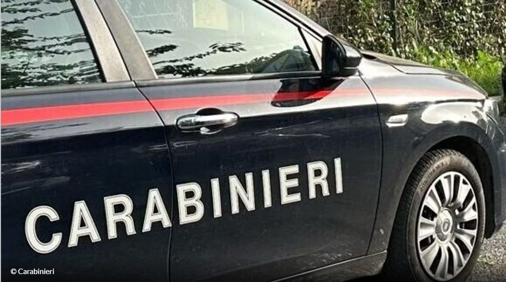 Femminicidio a Cossombrato: uomo uccide ex moglie e compagno, poi si suicida.