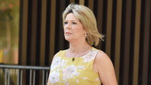 Ruth Langsford’s lemon jumper: il must-have giallo per una primavera alla moda.