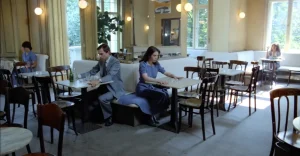 Le ricerche rivelano: oggi parliamo meno che mai.